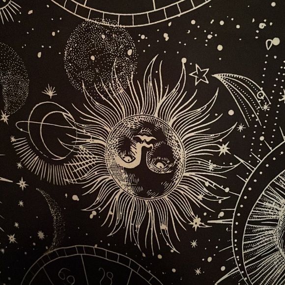 Splash cute and cropped Baby Tee sun and stars black top NWT - Picture 4 of 10